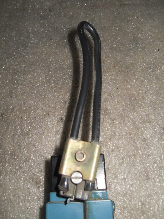 MICRO SWITCH LSA5A1A Heavy Duty Limit Switch