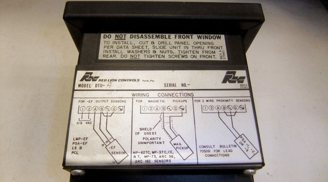 Red Lion Ditak II Model 101 Digital Tachometer DT-11A