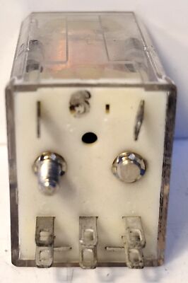 AMP R10-E1Y2-115V 115 V AC 2 A @ 28 V DC DPDT Plug-in Ice Cube Relay
