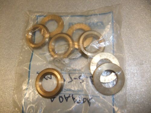 Lot of 8 Eaton Vickers Adapters SM-77-2-B