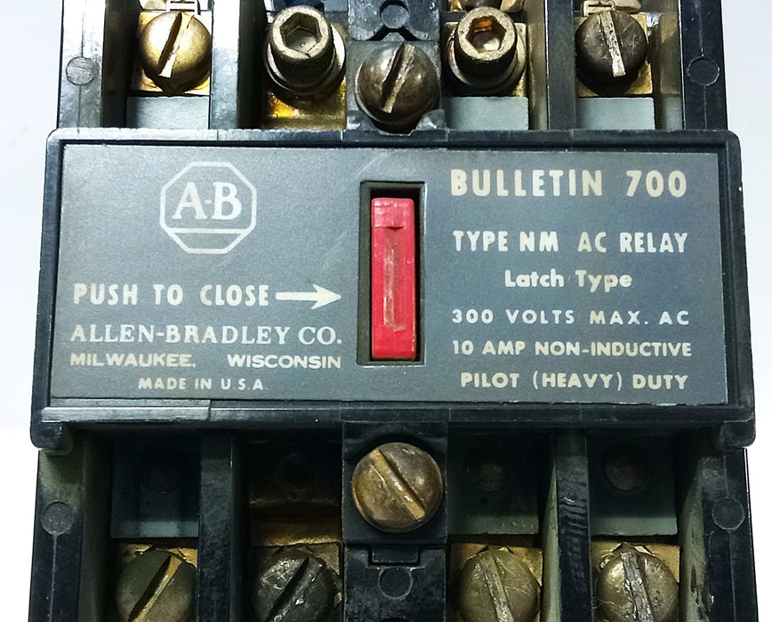 Allen-Bradley 700-NM200A1 300 V AC 10 A Type NM Latching Relay w/ 120 V AC Coil