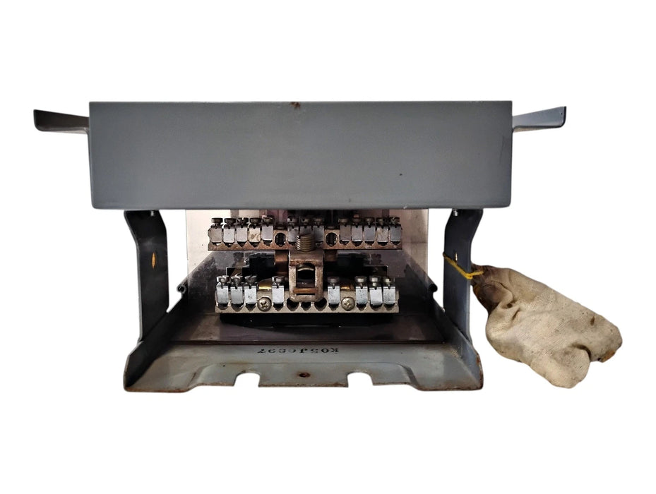 Square D NQOB NQOB-204 120/240 V 100 A 3 PH Interior Panelboard