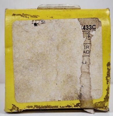 Hubbell HBL2433C 3 Pole 4 Wire 30 A 120/208VAC 3 Phase Locking Plug