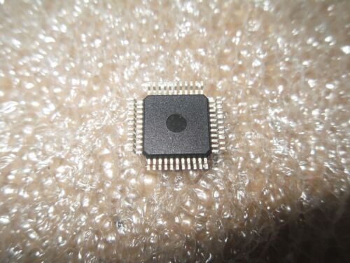 2 Analog Devices AD7864AS-2 Analog to Digital Converters