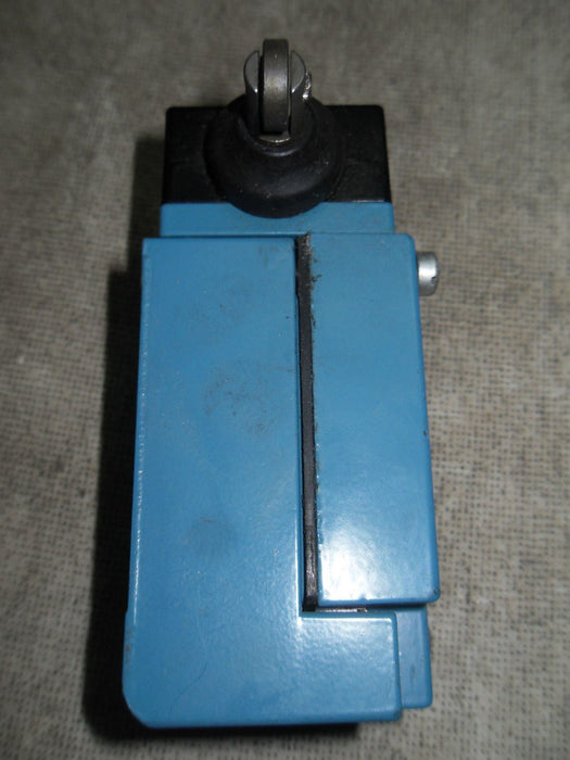 MICRO SWITCH LSF1A Limit Switch