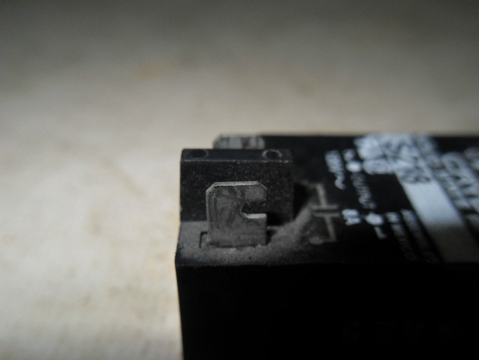 1 Crydom S218 SOLID-STATE RELAY