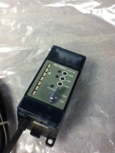 KEYENCE CORP LX2-70 PHOTOELECTRIC AMPLIFIER