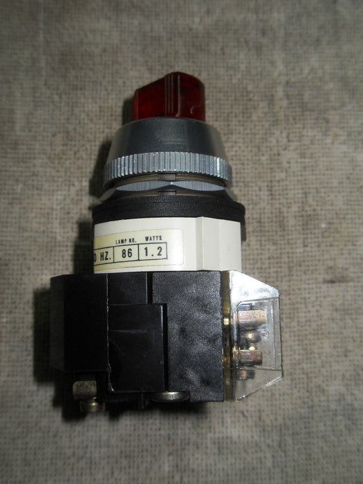 1 Allen-Bradley 800T-16HR5Kl8AX Red Illuminated Selector Switch