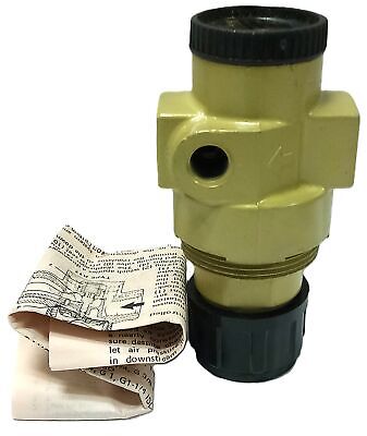 C.A. Norgren R11-200-RNLA Air Pressure Regulator