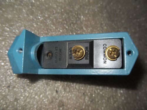 MICRO SWITCH YZE6-2RN Limit Switch
