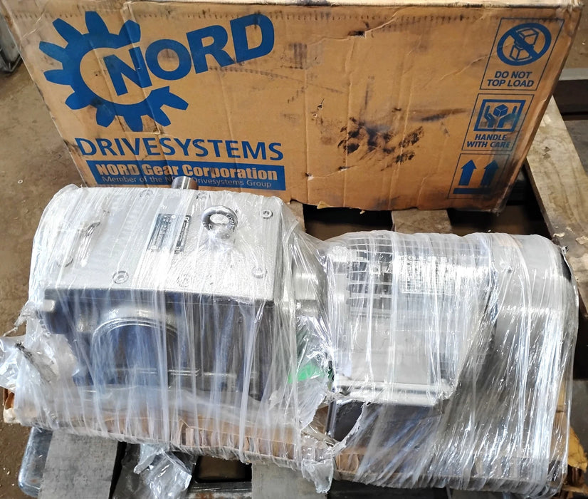 Nord SK 90LP/4 CUS TW 230/460 V 2 HP 1730 RPM Motor w/ 12080-90LP/4 27.99:1 Gear