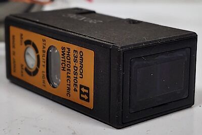 Omron E3S-DS10E4 Diffuse Reflective Photoelectric Sensor