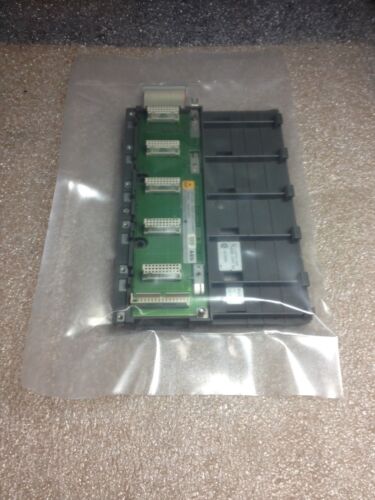 GROUP SCHNEIDER DTA201 5 SLOT SECONDARY SUBRACK