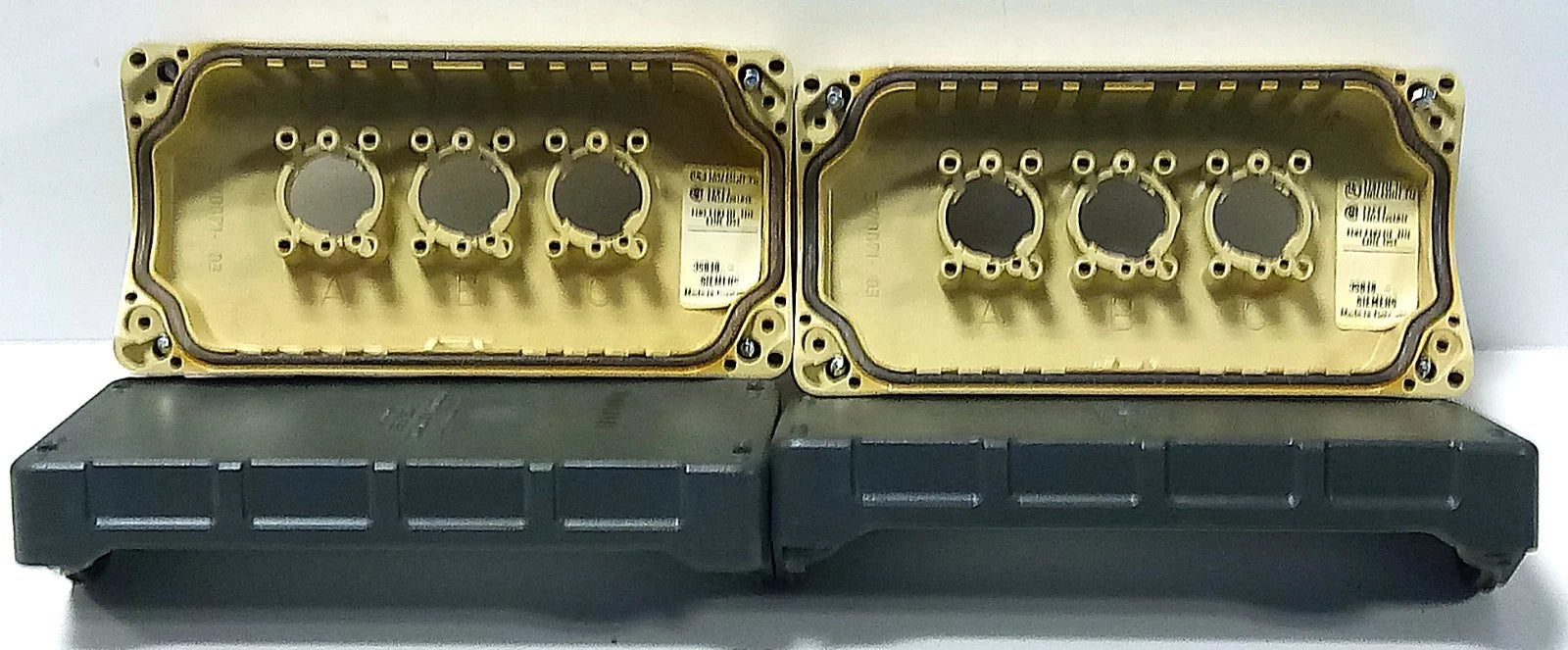 Siemens 3SB1803-0AC 3 Button Type 1 Enclosure for 22 mm Pushbuttons