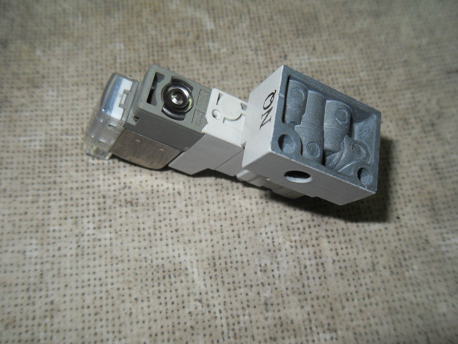 1 SMC SYJ314-SMZ-M5 Solenoid Valve