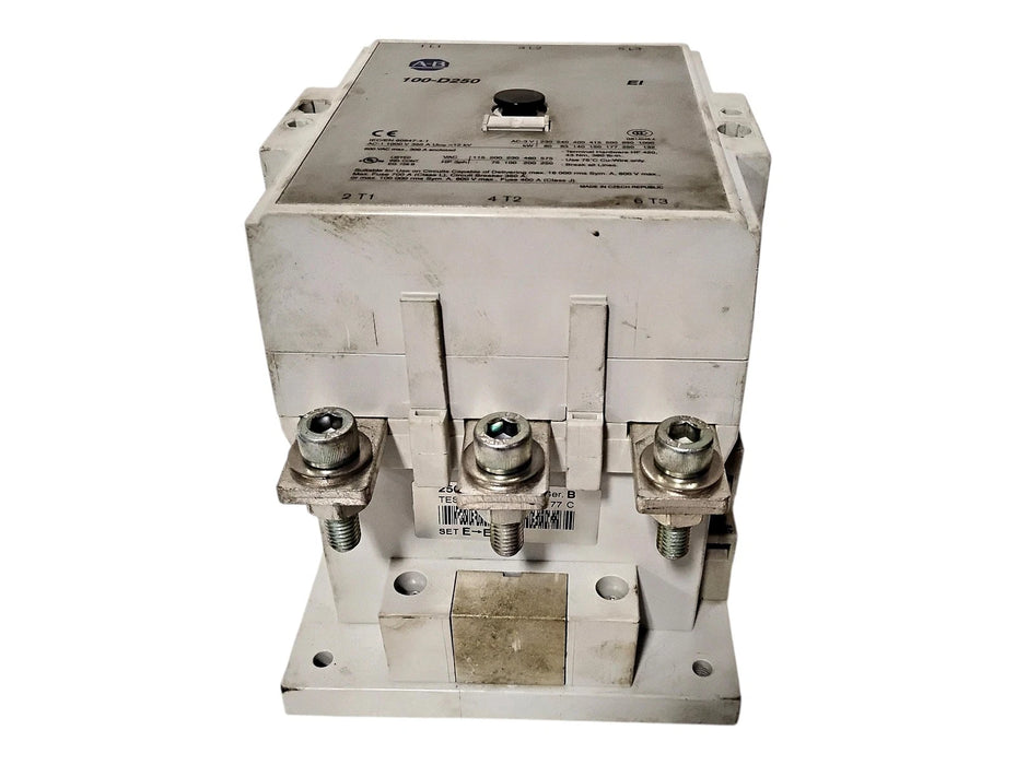 Allen-Bradley 100-D250ED11 110/130 V AC 250 A 3-Pole Non-Reversing IEC Contactor