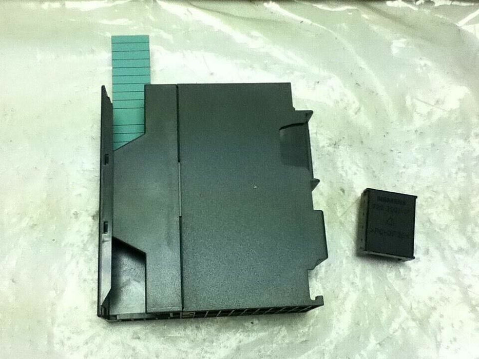 Siemens 6ES7-322-1BH01-0AA0 OUTPUT MODULE