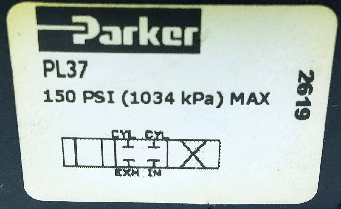 Parker PL37 150 psi 4-Way 3-Position Manual Air Control Valve w/ 3/8 in Ports