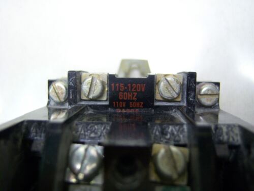 Allen-Bradley Relay with Pneumatic Timer 700PT-200A1
