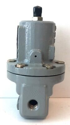 Fisher 98H-2 1/2" NPT 300 PSI MAX 25-75 PSI Spring Range Pressure Regulator