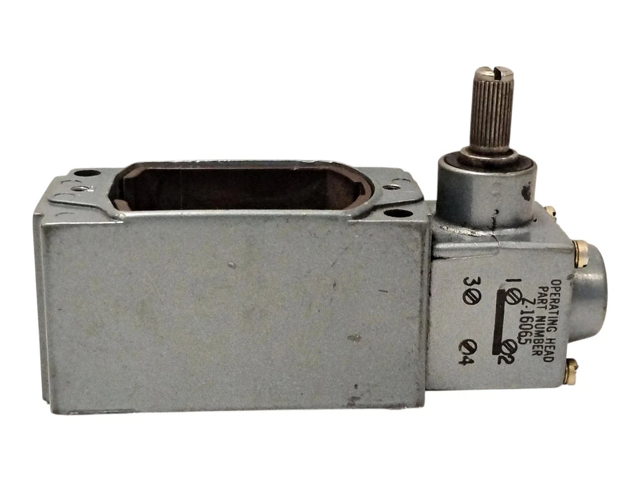 Allen-Bradley 802T-A Ser D 600 V AC 10 A Oiltight Rotary Gear Limit Switch