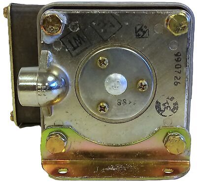 DPD1T-A150SS 125-480V 3-10A Adjustable Pressure or Vacuum Actuated Switch