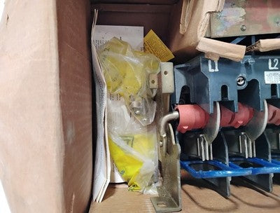 Square D 9422-TE-2 100 A 600 V AC 250 V DC Flange Moutned Disconnect Switch