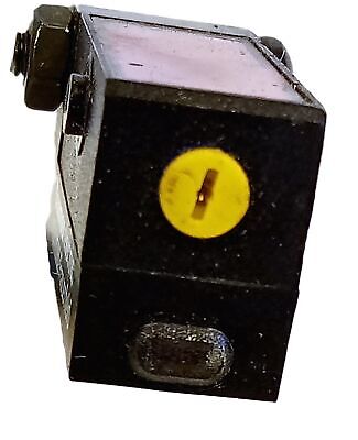 Baumer FHDK 10P3101/KS35 10-30 VDC Photoelectric Sensor w/ Adjustable Range