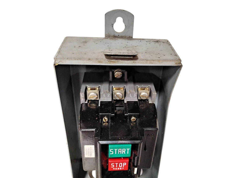 Allen-Bradley 609-AJW Ser K Size 0 Starter in NEMA 12 IP54 Enclosure