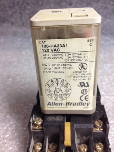 Allen-Bradley 700-HA33A1 Relay with Base