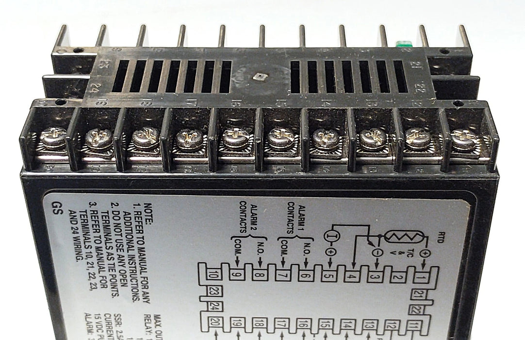 Dwyer Love Controls 86133-1 Microprocessor based Temperature Controller