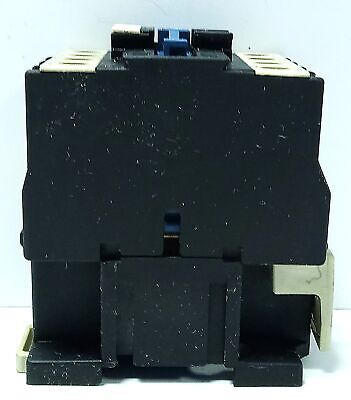 Telemecanique LC1-D2510-F7 25 A IEC Contactor w/ LA4DA1U Suppressor Module