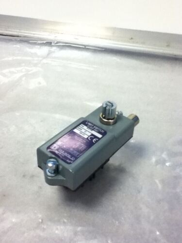 Square D 9007-AO18 Series D Switch