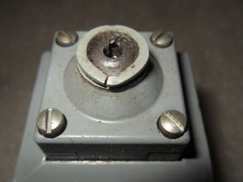 1 Square D 9007-BR61K EXPLOSION PROOF LIMIT SWITCH