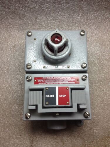 Allen-Bradley 800H-2HAR7 PUSHBUTTON STATION