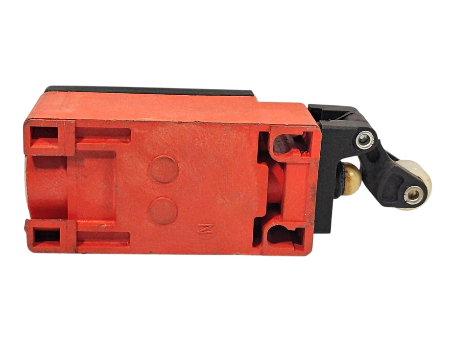 Cutler-Hammer E49S71EP7 Ser B1 10 A Roller Plunger Limit Switch