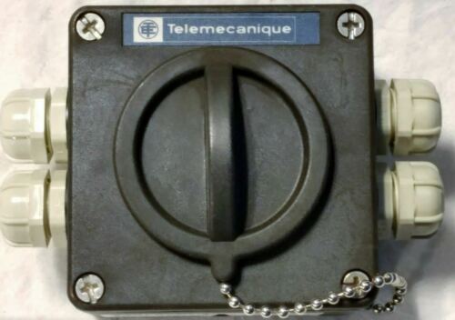 Telemecanique TSXFPACC4 Dust and Damp Proof Connection Box