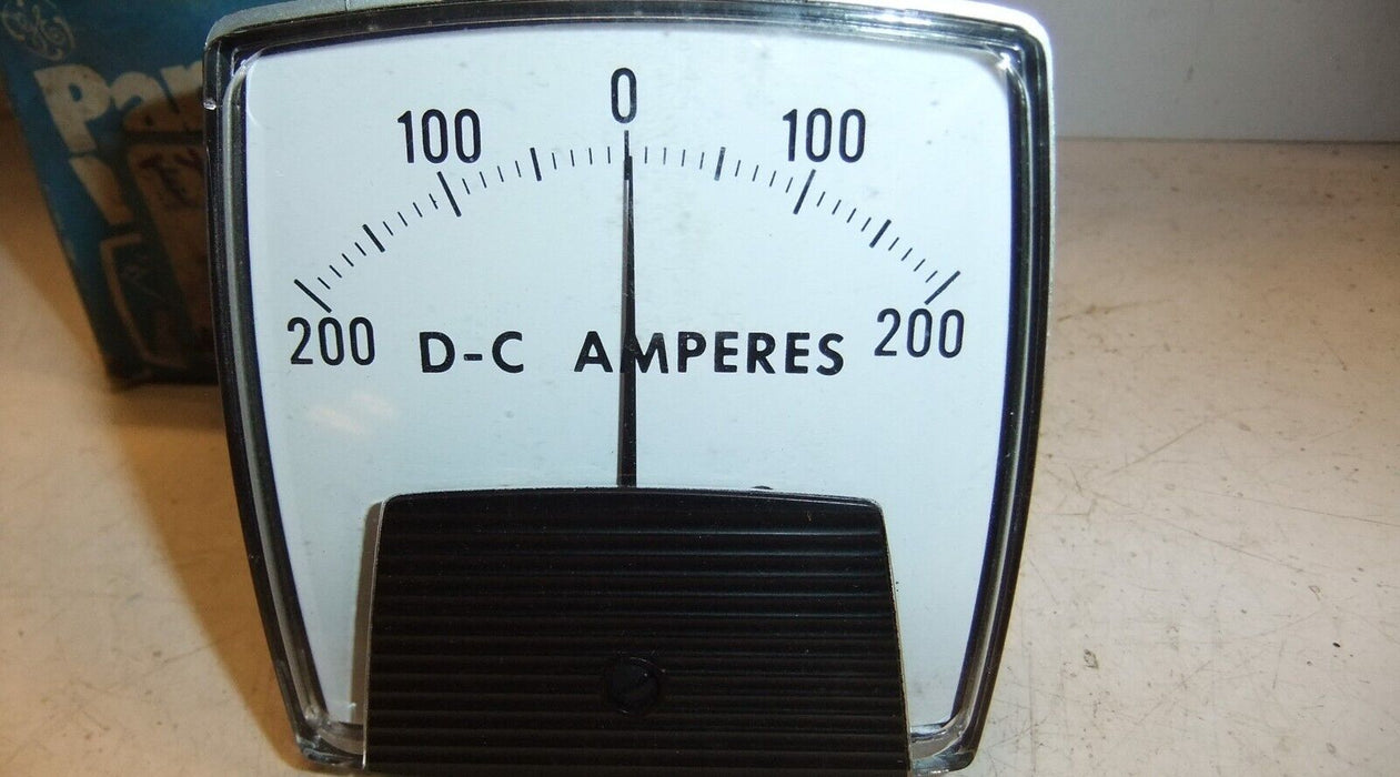 GE TYPE 162 D-C Amperes METER Range: 50-0-50MV Scale: 200-0-200 A DC