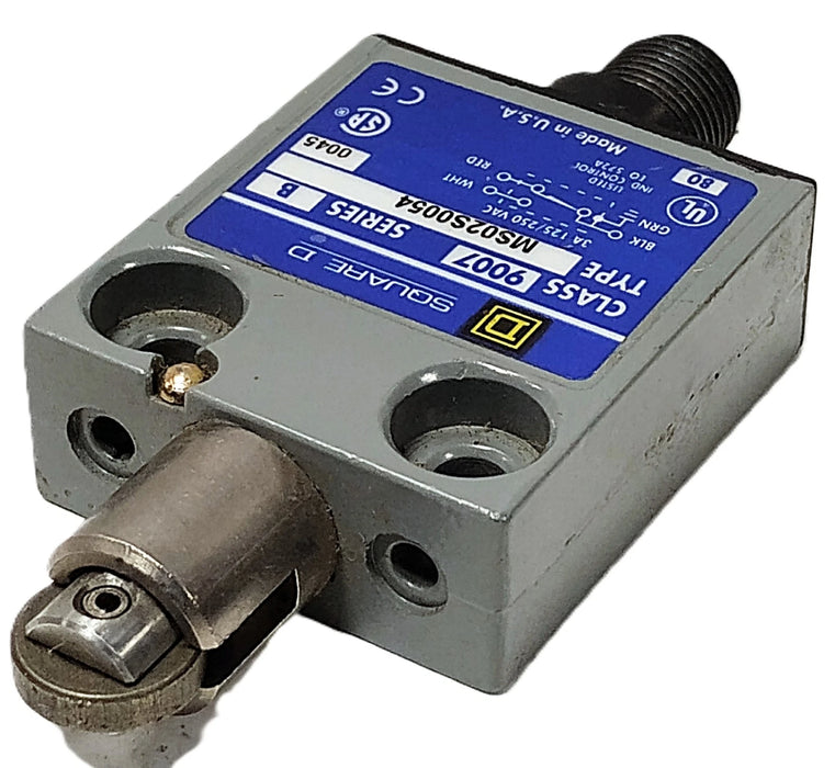 Square D 9007MS02S0054 125/250 V AC 3 A Roller Plunger Limit Switch w/ Connector