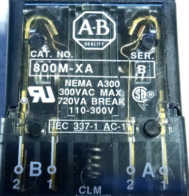Allen-Bradley 800MR-A6 110-300 V AC Red Flush Head Non-Illuminated Pushbutton