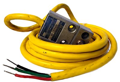 Telemecanique MS04S03-00 125/250 V AC 5 A Limit Switch