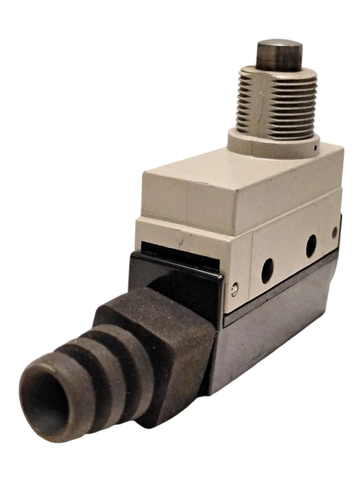 Omron SHL-D55 250 V AC 5 A Plunger Style Limit Switch