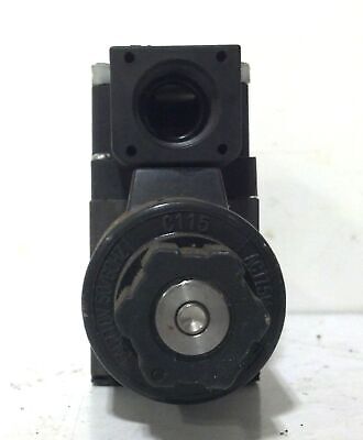 Nachi SS-G01-C6-R-C115-E31 110/115 V AC Hydraulic Directional Control Valve