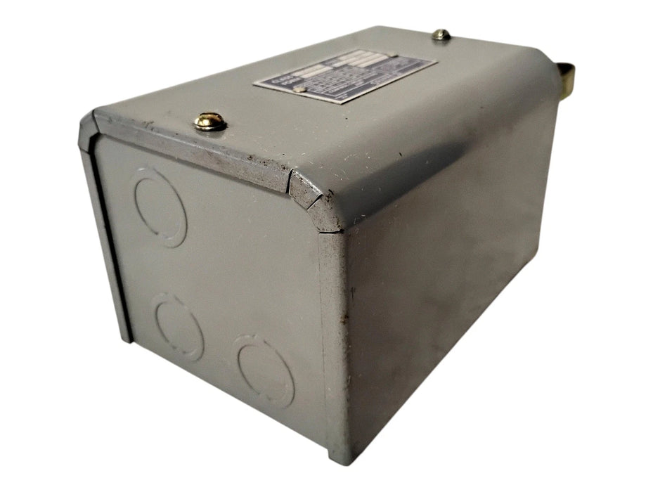 Square D 9038-AG1 Mechanical Alternator Open Tank Liquid Level Switch