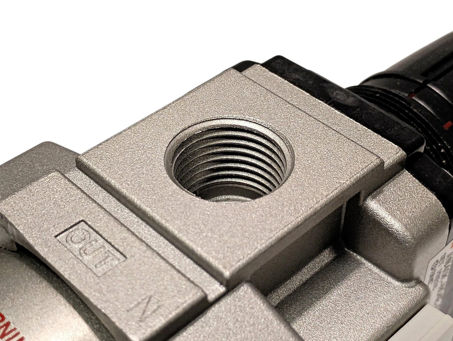 SMC AW40K-N04E-RZ 125 psi Air Pressure Regulator w/ 1/2 in NPT Ports and Filter