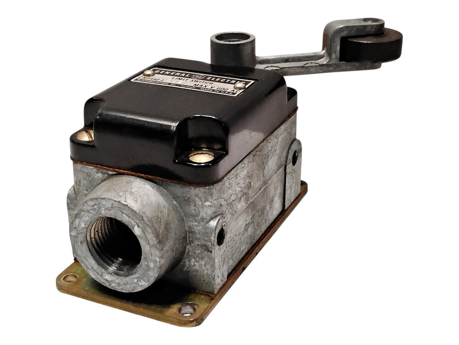 GE CR9440-J1B2 600 V AC Rotary Gear Limit Switch w/ Roller Arm