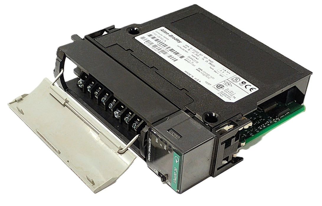 Allen-Bradley 1756-OB16E Ser A FW Rev 3.3 10-30 V DC Digital PLC Output Module