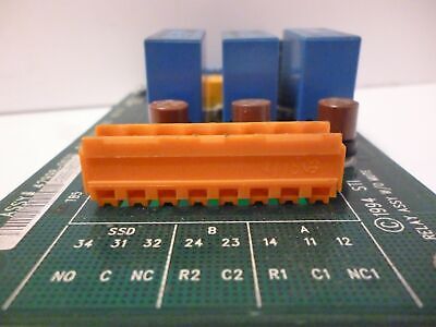 Omron 17766-0070 PLC Relay Board
