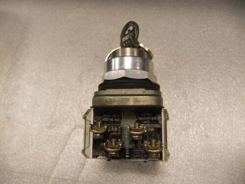 Allen-Bradley CYLINDER LOCK PB 800T-E24