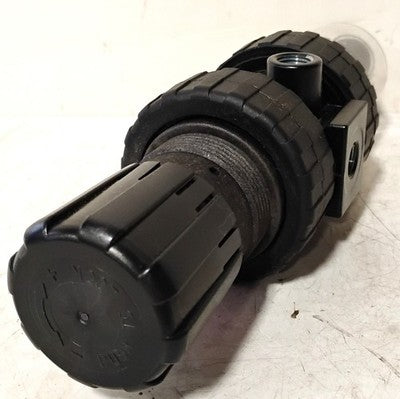 Parker 06E11A18AC 1/4 in 150 psi Compact Filter / Regulator